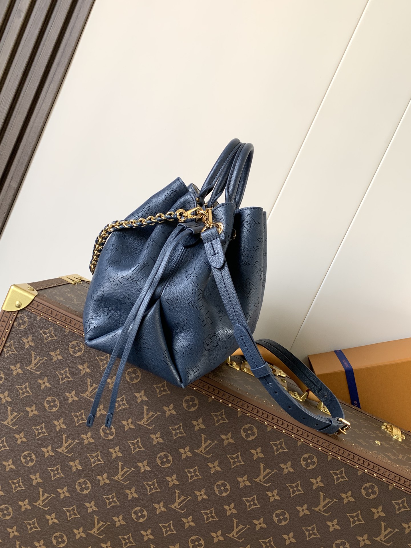 TOP Louis Vuitton LV Bella Tote Bag 23x13x32cm - Navy Blue