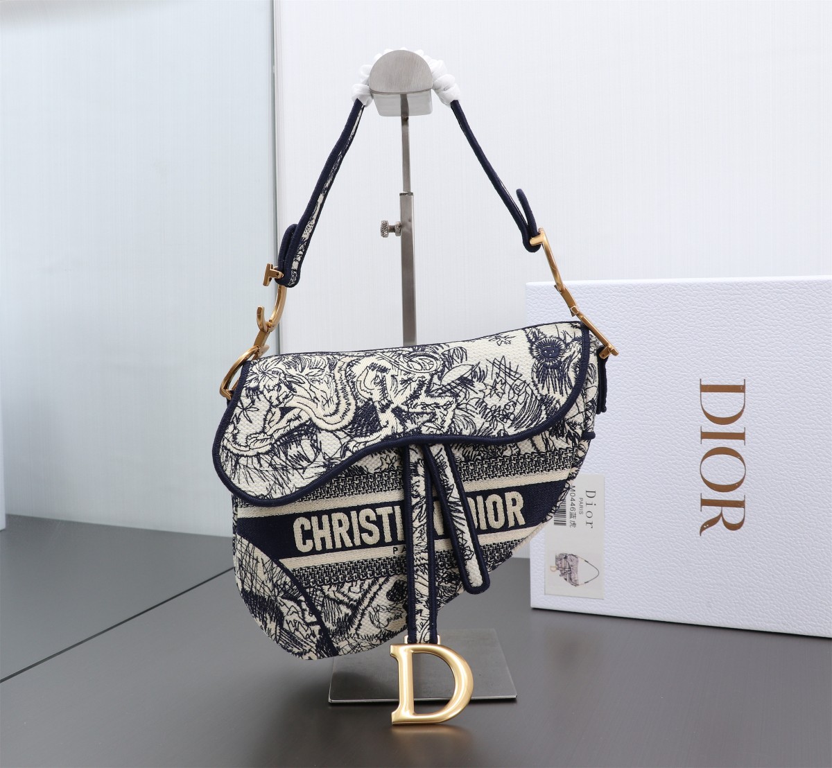 TOP Christian Dior Saddle Bag Patchwork Embroidered Bag 25 cm - GHW
