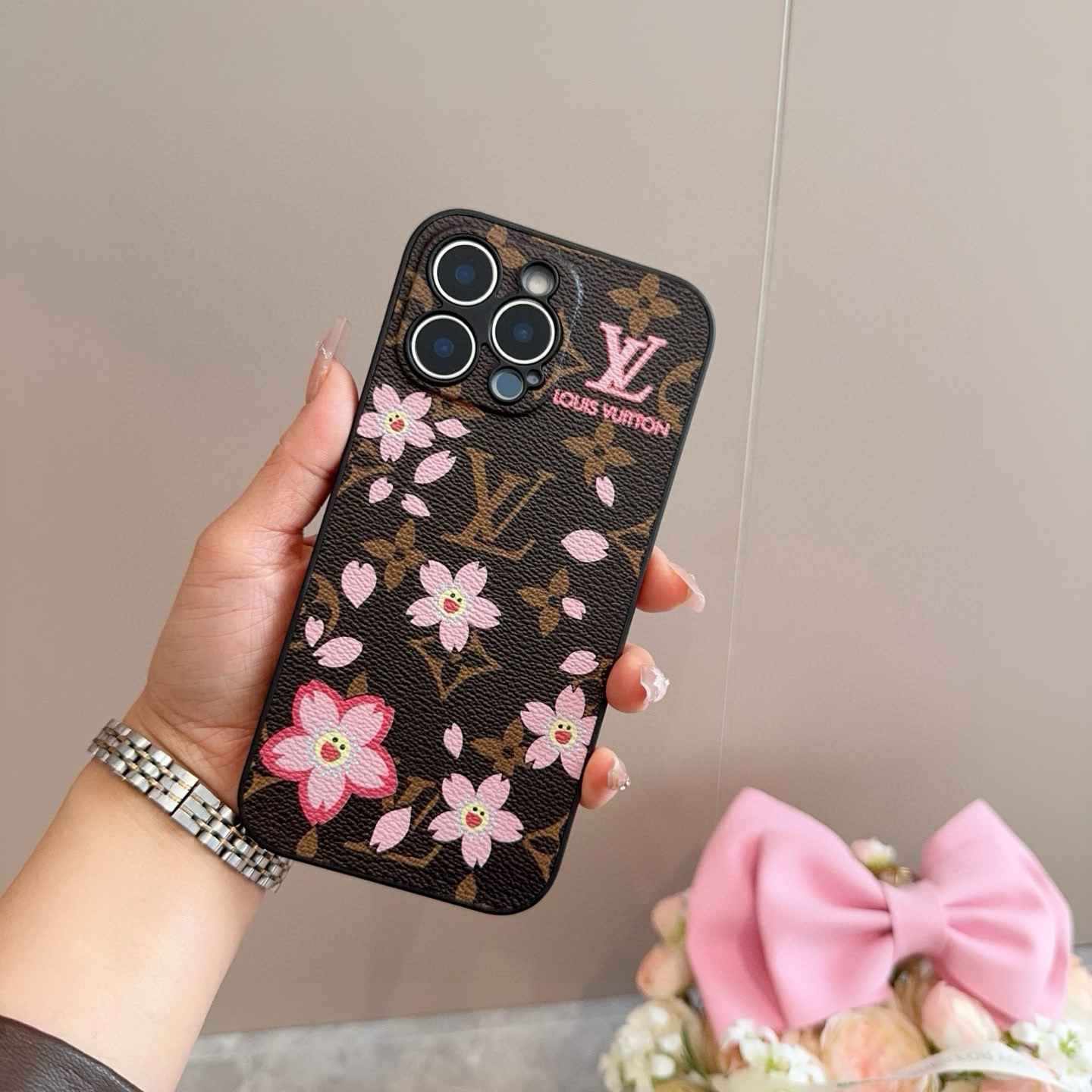 TOP Louis Vuitton LV Phone Case with Cherry Blossom Pattern - Brown