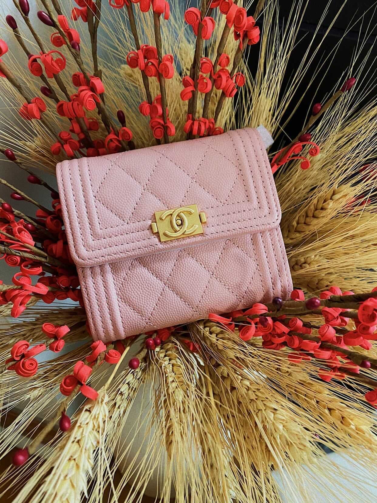 TOP CHANEL Trifold Caviar Wallet - Pink & GHW