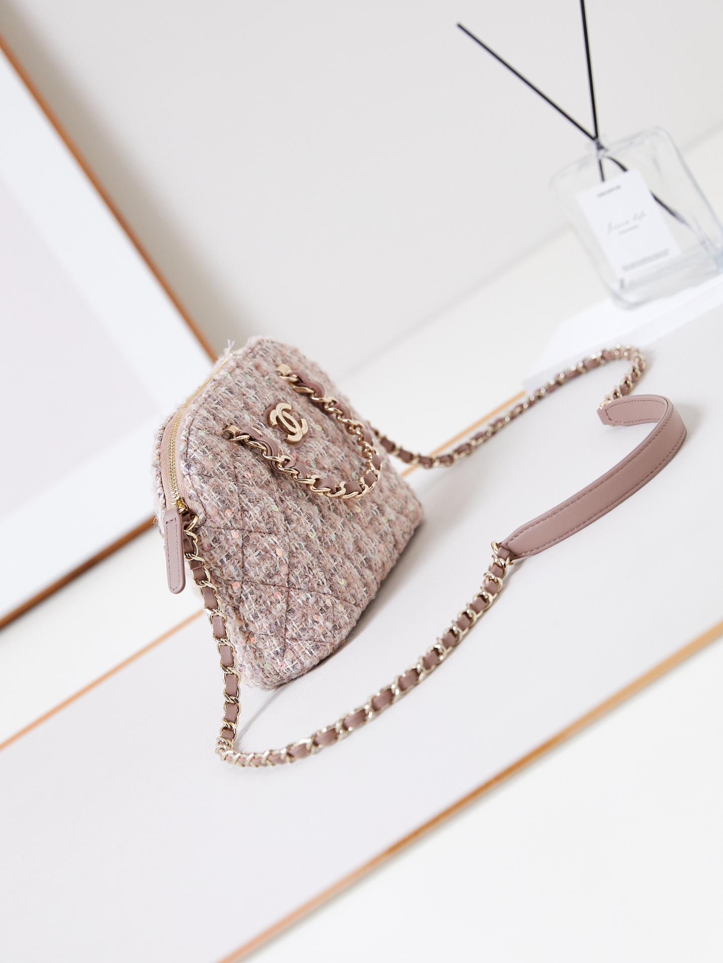 TOP CHANEL Shell Bag 15x20x6cm - Pink