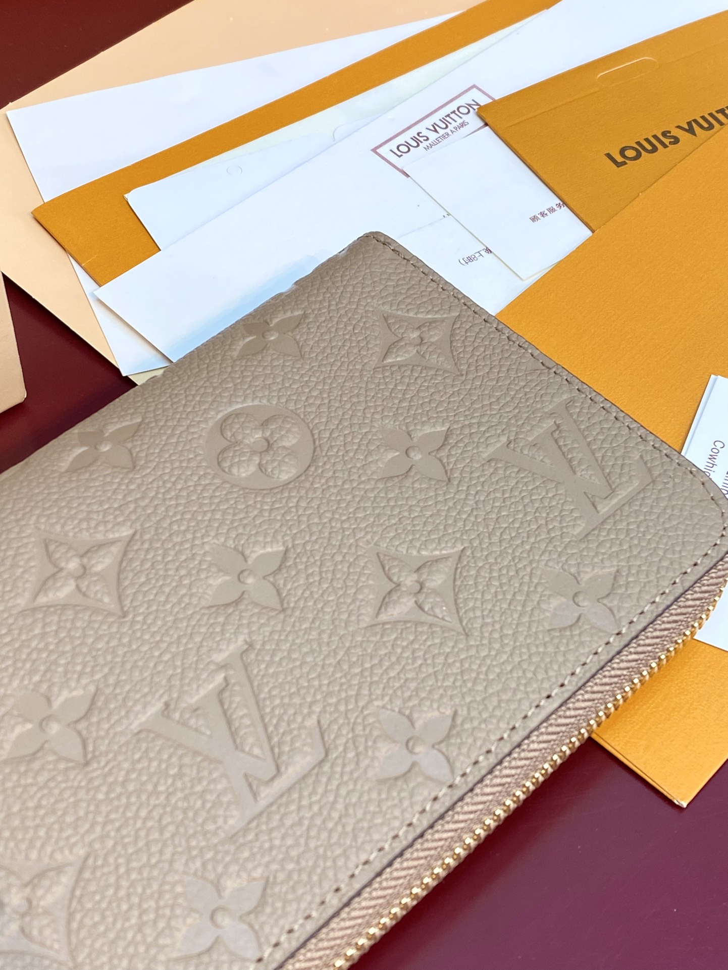 TOP Louis Vuitton LV Zippy Wallet Monogram Empreinte Leather 19.5x10cm - Khaki