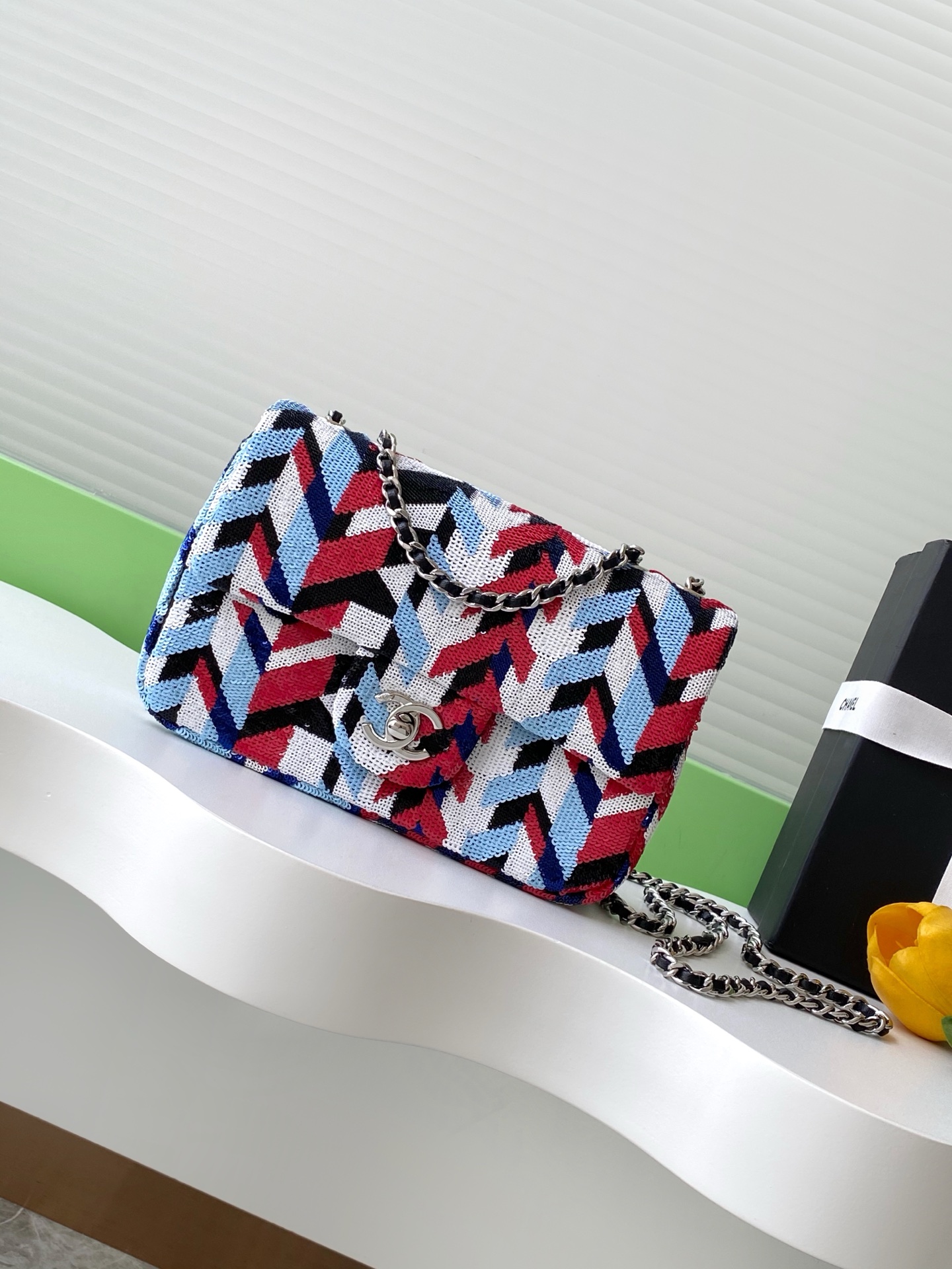 TOP CHANEL Sequins Flap Bag 14-21-8cm - Blue and White and Red