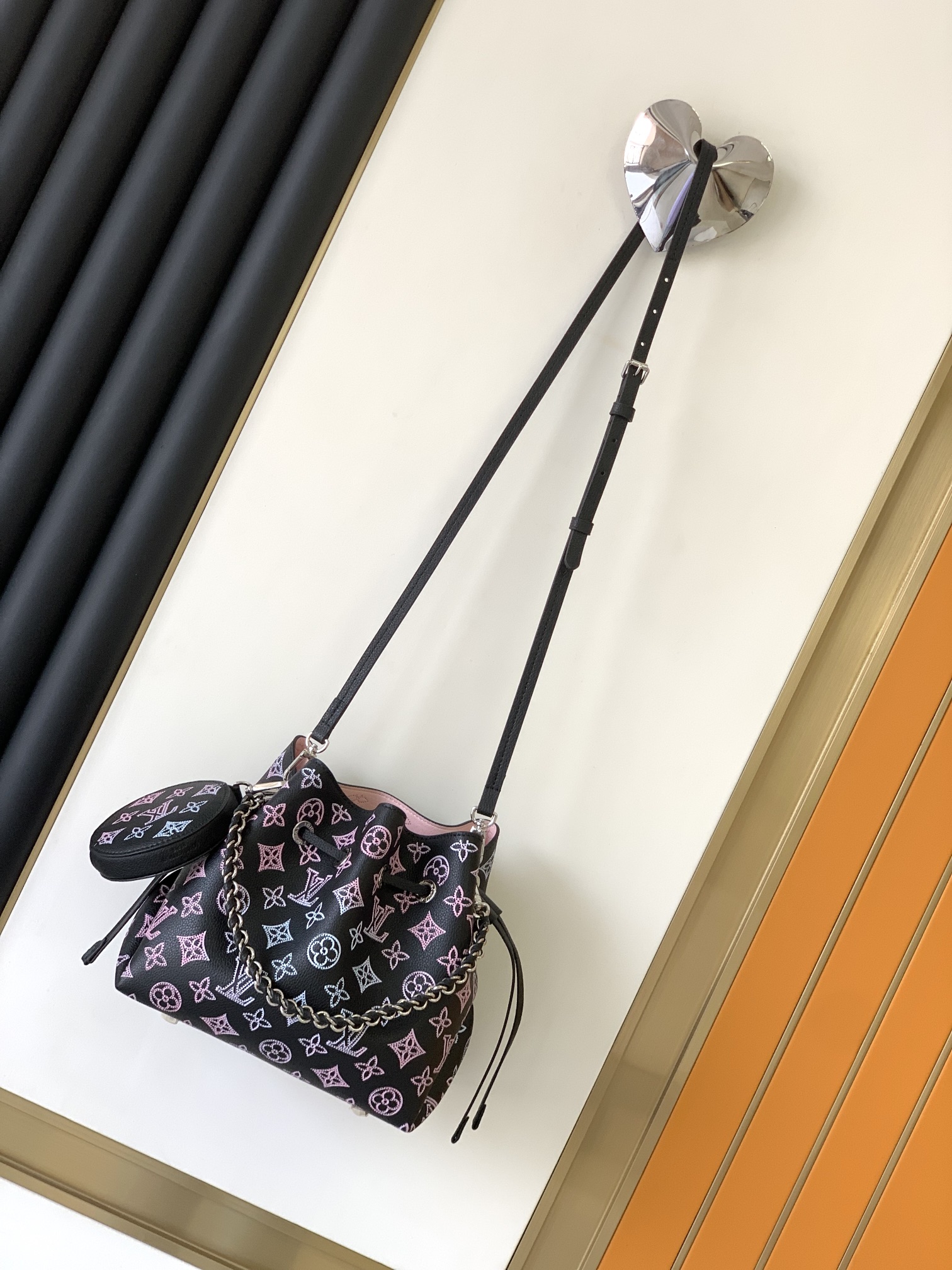 TOP Louis Vuitton LV Hollowed Cowhide Bella Bucket Bags - 2 Sizes