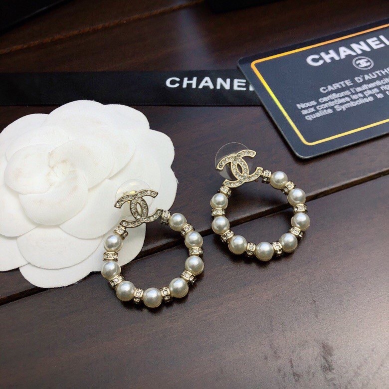 TOP CHANEL Double C Pearl Hoop Earrings
