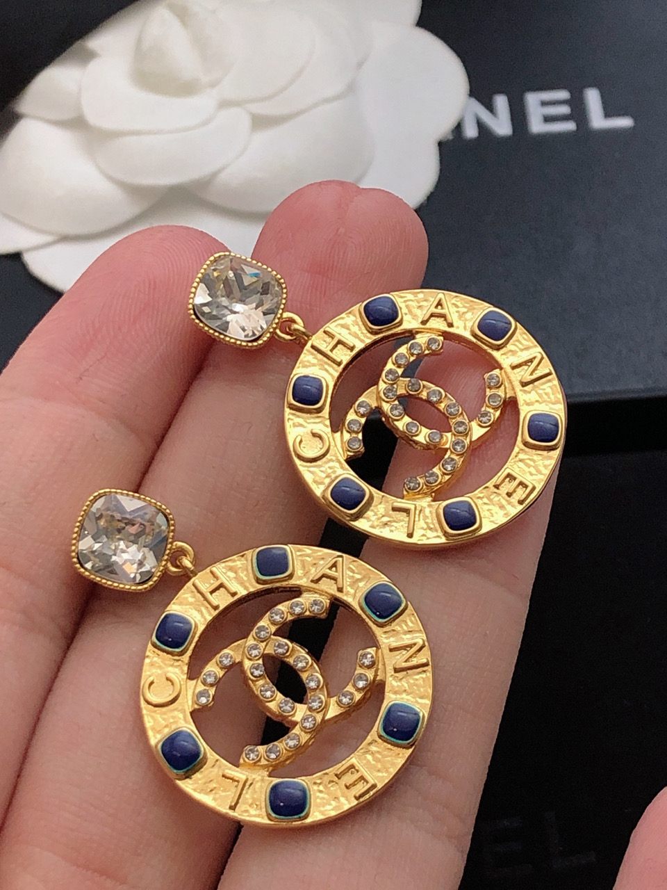 TOP CHANEL DOUBLE C LOGO METAL RING Earrings