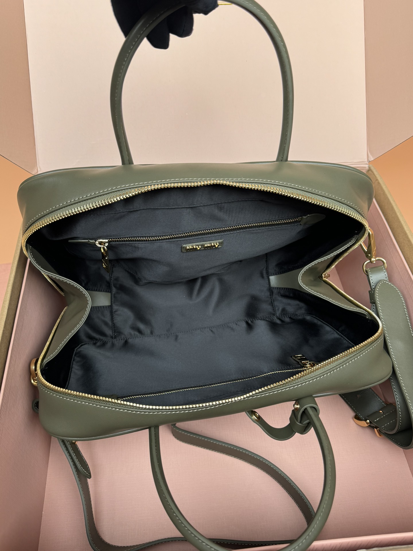 TOP Miu Miu Beau Leather Handbag 34 x 23 x 10cm - 3 Color