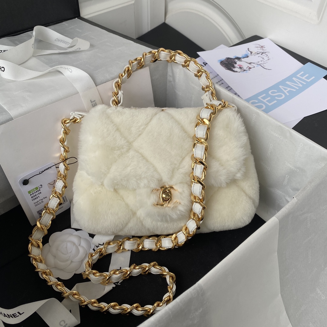 TOP CHANEL Classic Flap Bag Wool 15 X 20.5 X 8 cm - White & GHW