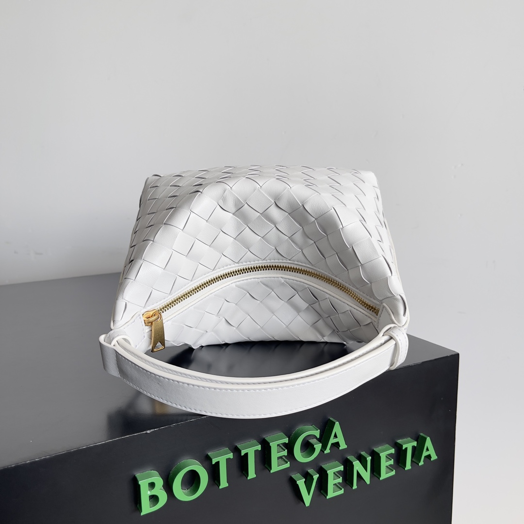 TOP Bottega Veneta BV Nappa Bags - White