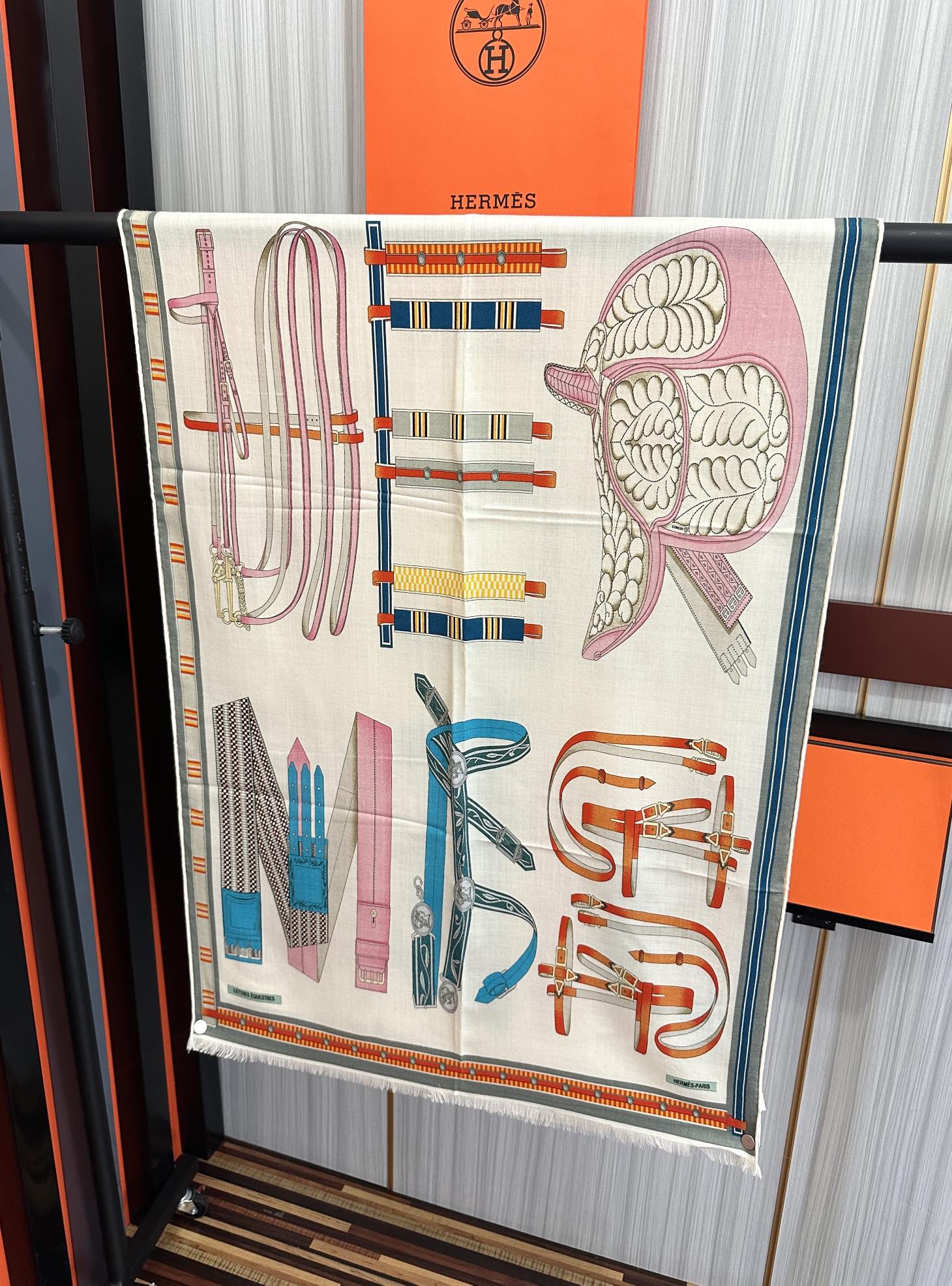 TOP HERMES Cashmere Scarf 185x65 cm - 3 Colors