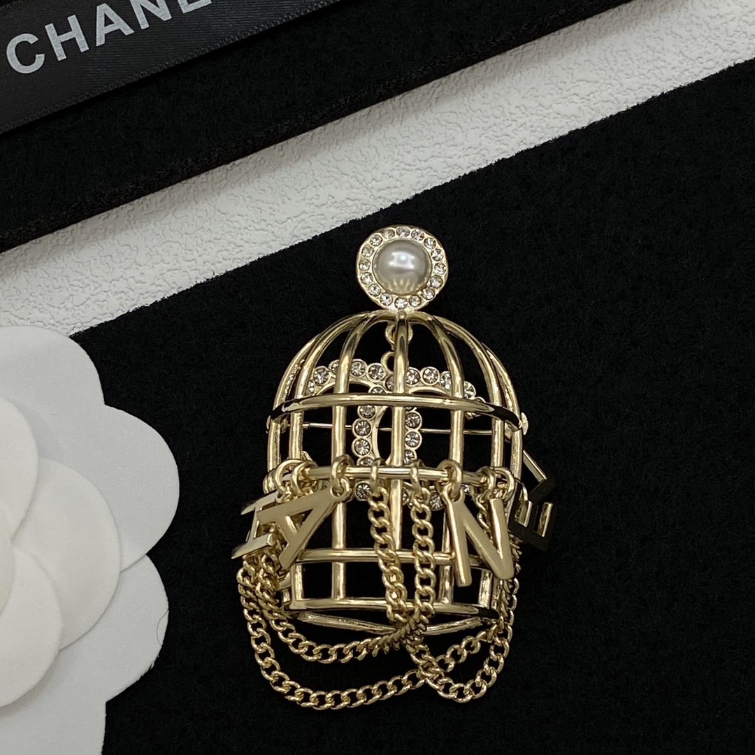 TOP CHANEL Cage Brooch - Gold