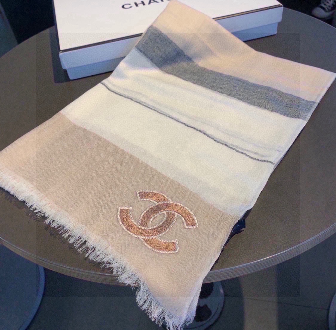 TOP CHANEL Classic Scarf 105X180 cm - 2 Colors