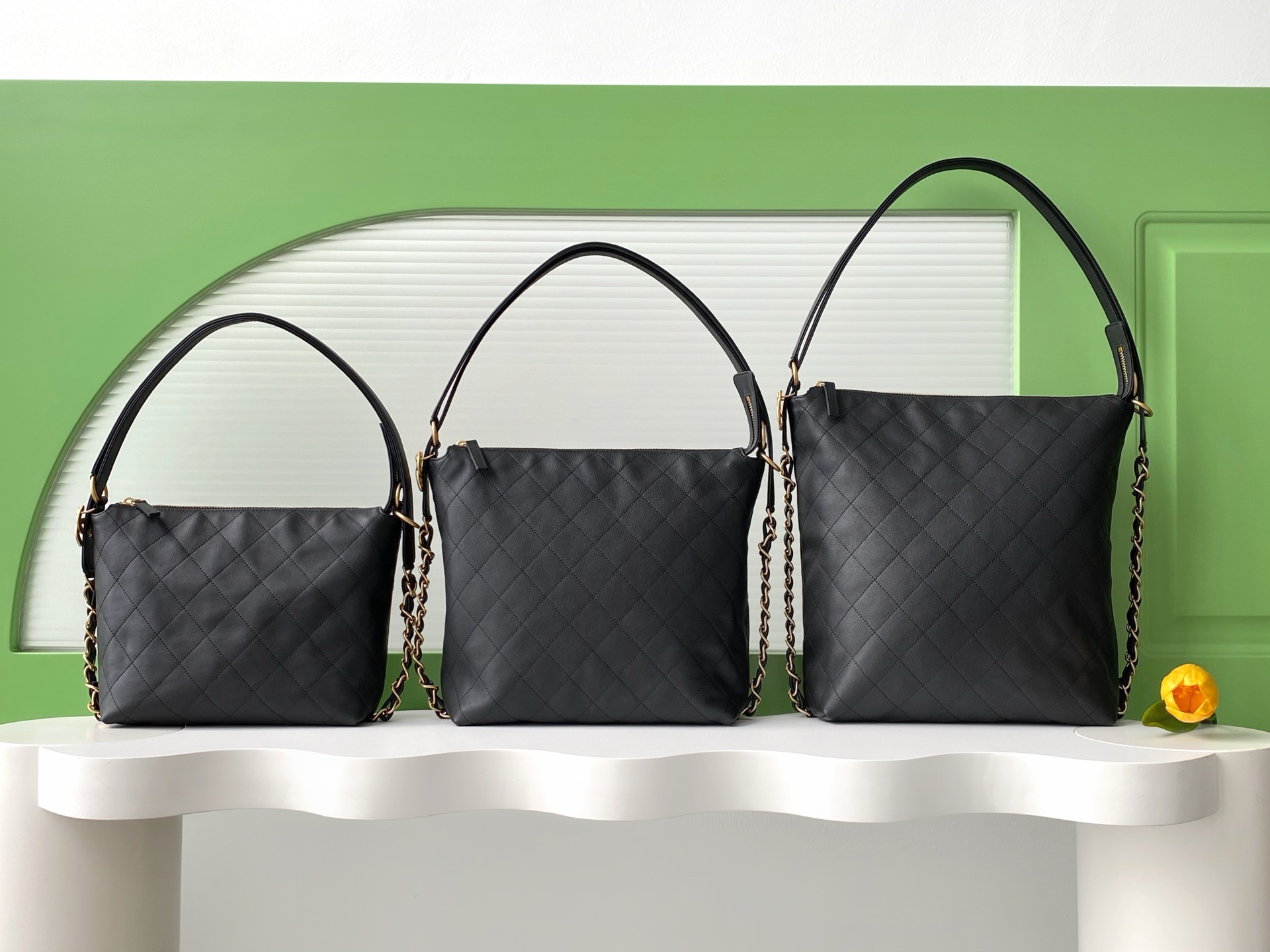TOP CHANEL Hobo Bag 3 Sizes - Black