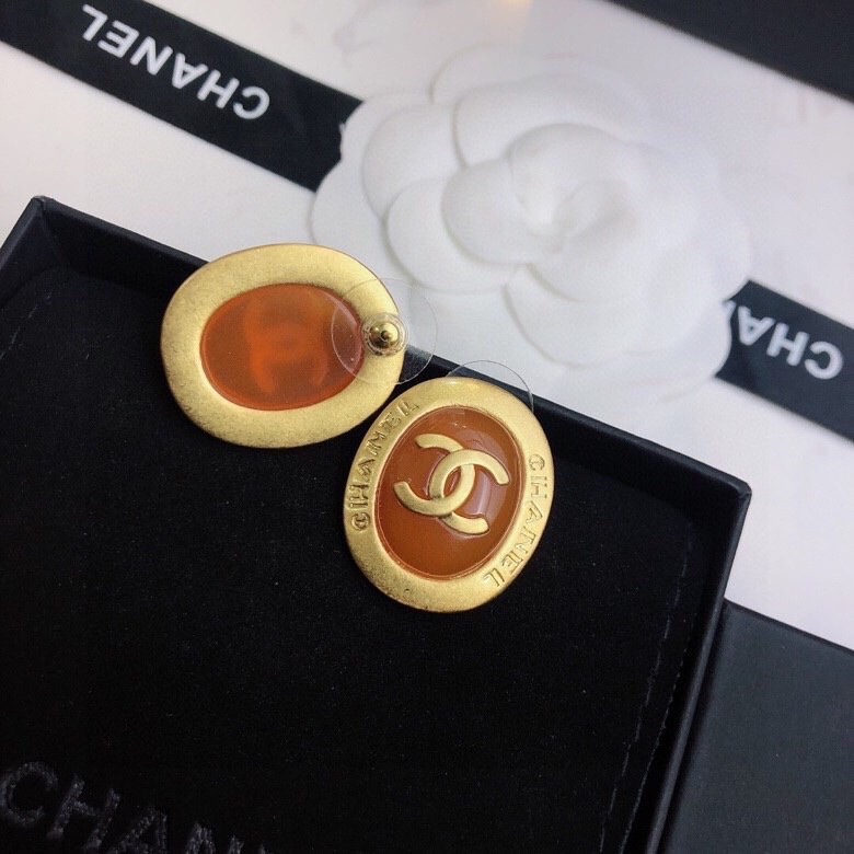 TOP CHANEL Double C Metal Stud Earrings