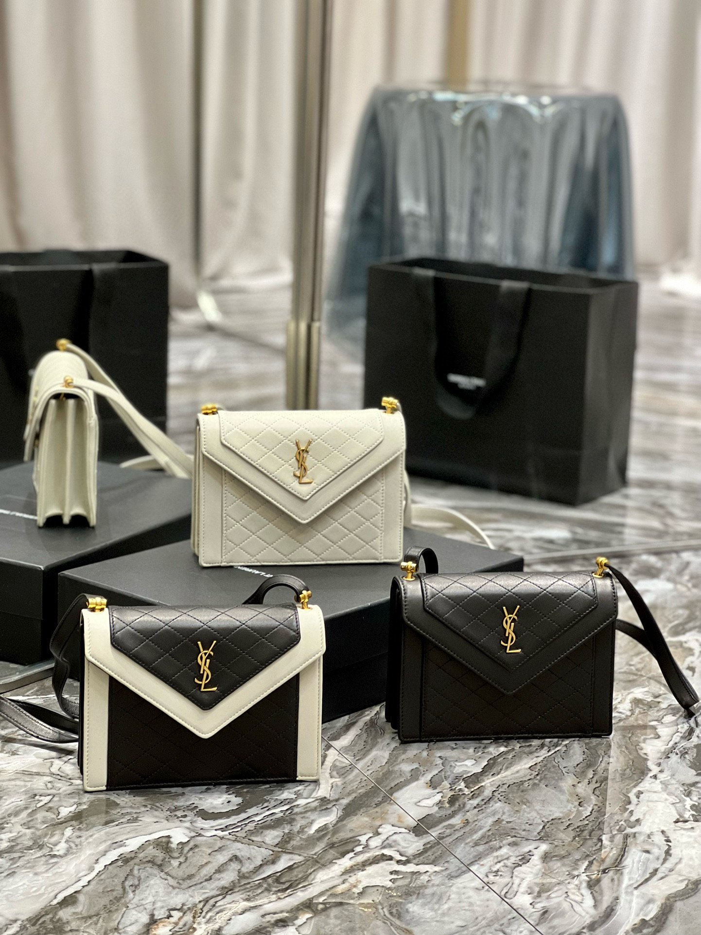 TOP Yves Saint Laurent YSL Mini Quilted Envelope Bags - 2 Sizes - 3 Colors