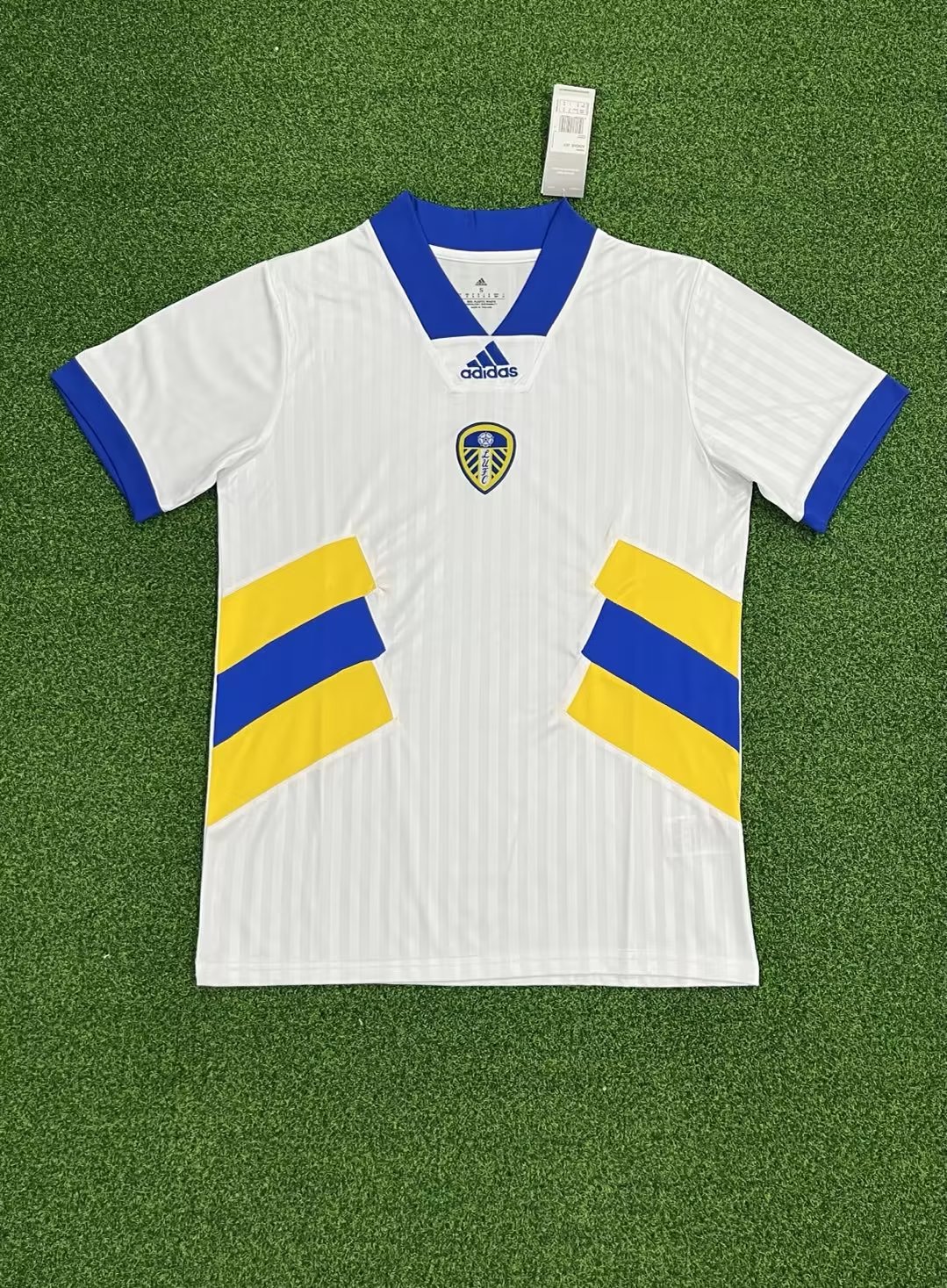 2425 Leeds United Home jersey.Player embroidery version