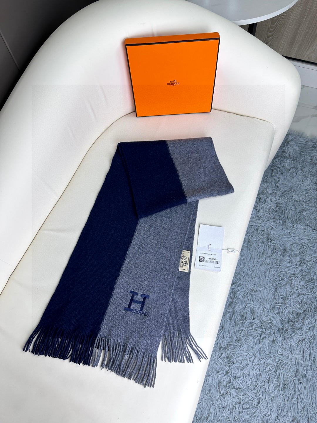 TOP HERMES Cashmere Scarf 30 x 180 cm - Blue