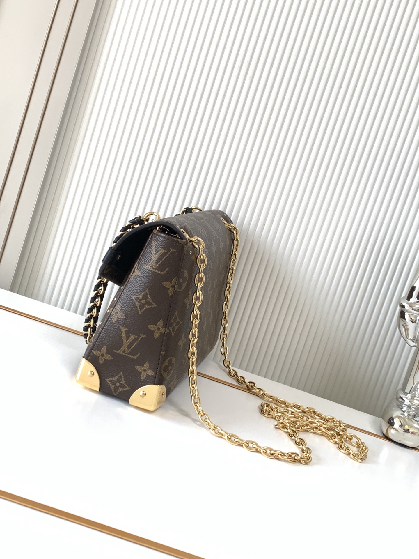 TOP Louis Vuitton LV Trunk Bag Monogram 27*8*16CM - Brown