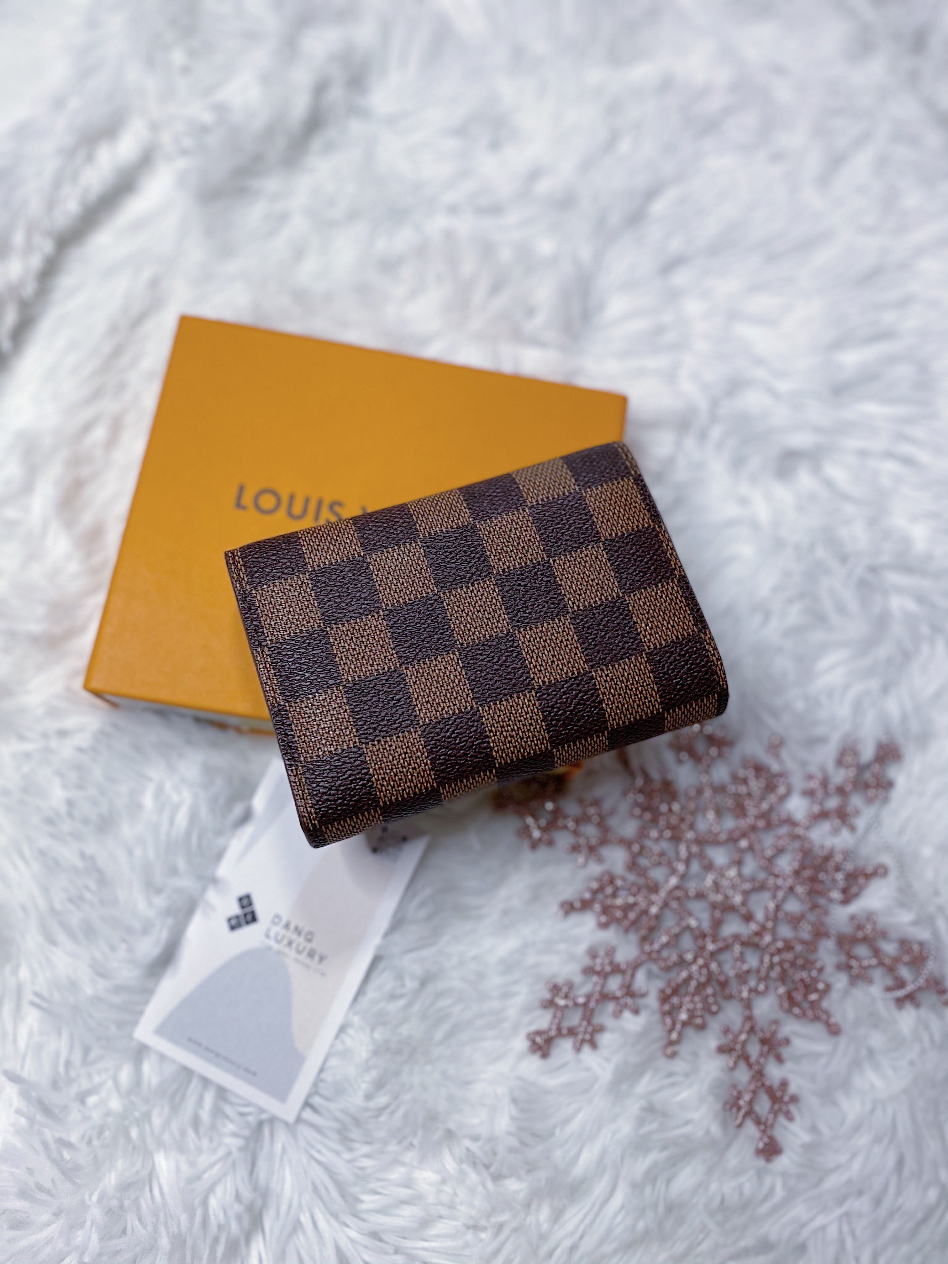 TOP Louis Vuitton LV LV Damier Victorine Wallet - RED