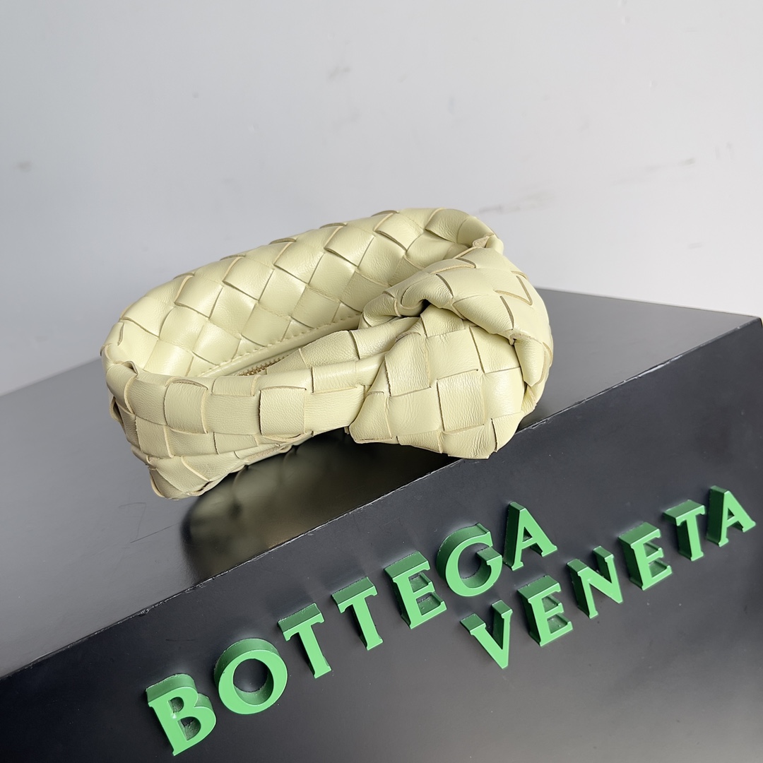 TOP Bottega Veneta BV Jodie Candy Bag - Cream