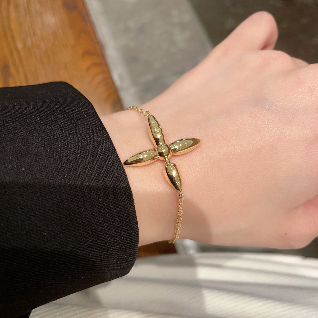 TOP Louis Vuitton LV Bracelet - Gold
