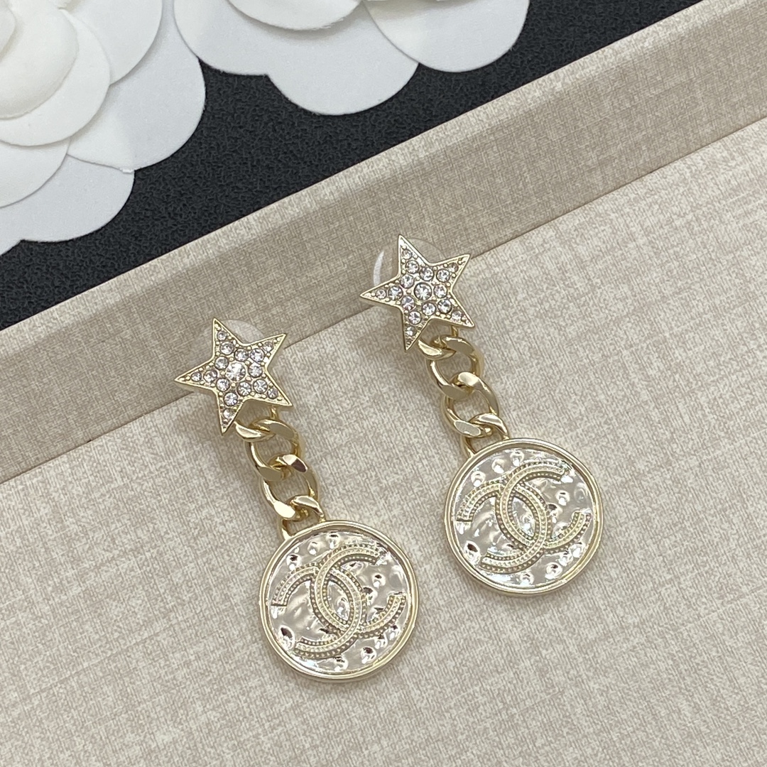 TOP CHANEL CC Earrings - Gold