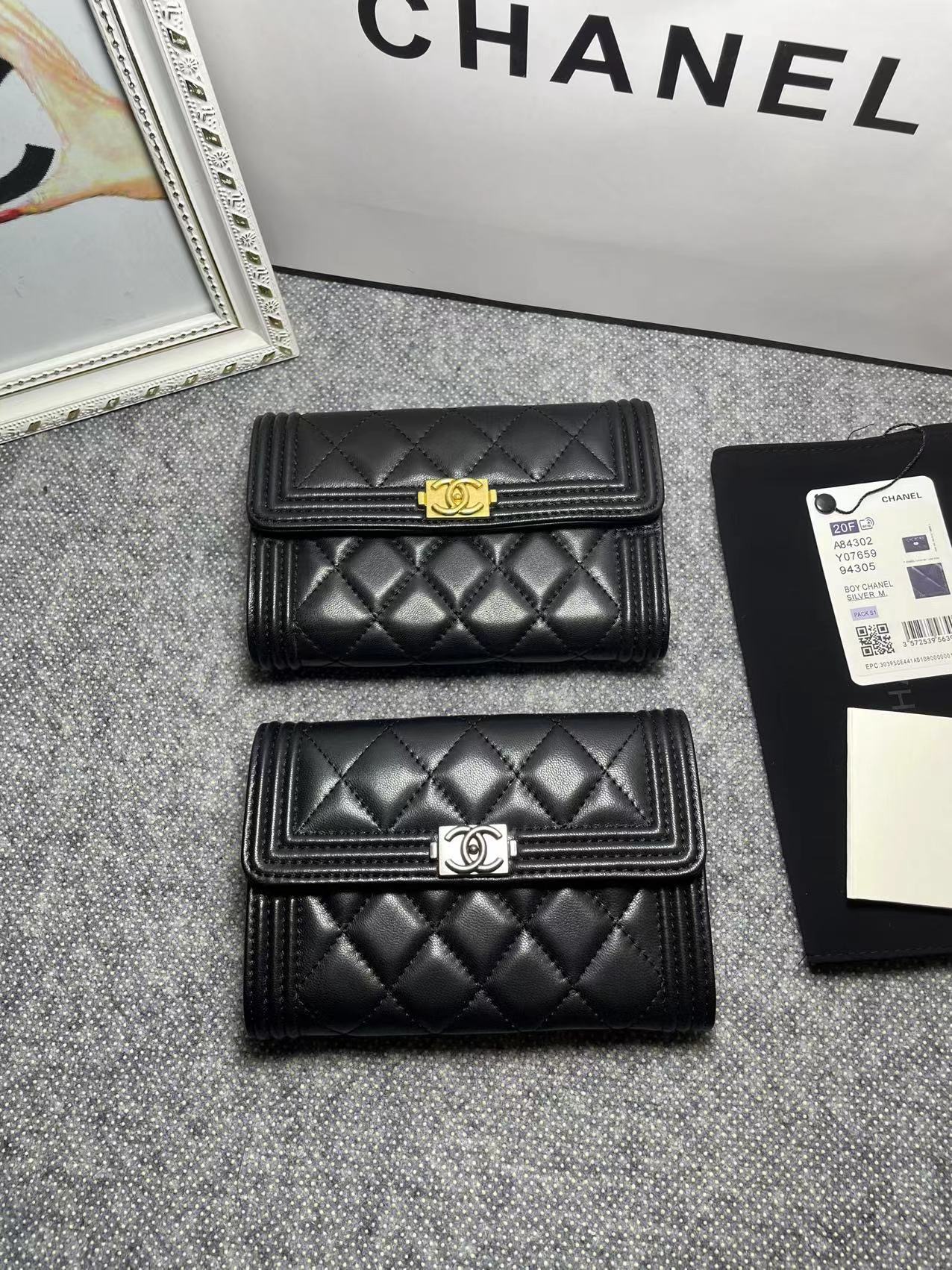 TOP CHANEL Le Boy Wallet Lambskin 10.5*15*3cm - Black