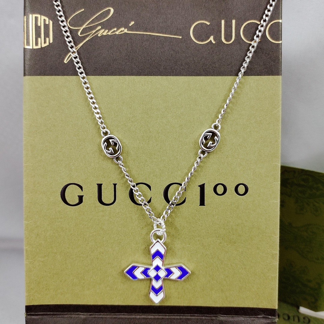 TOP GUCCI Enamel Necklace