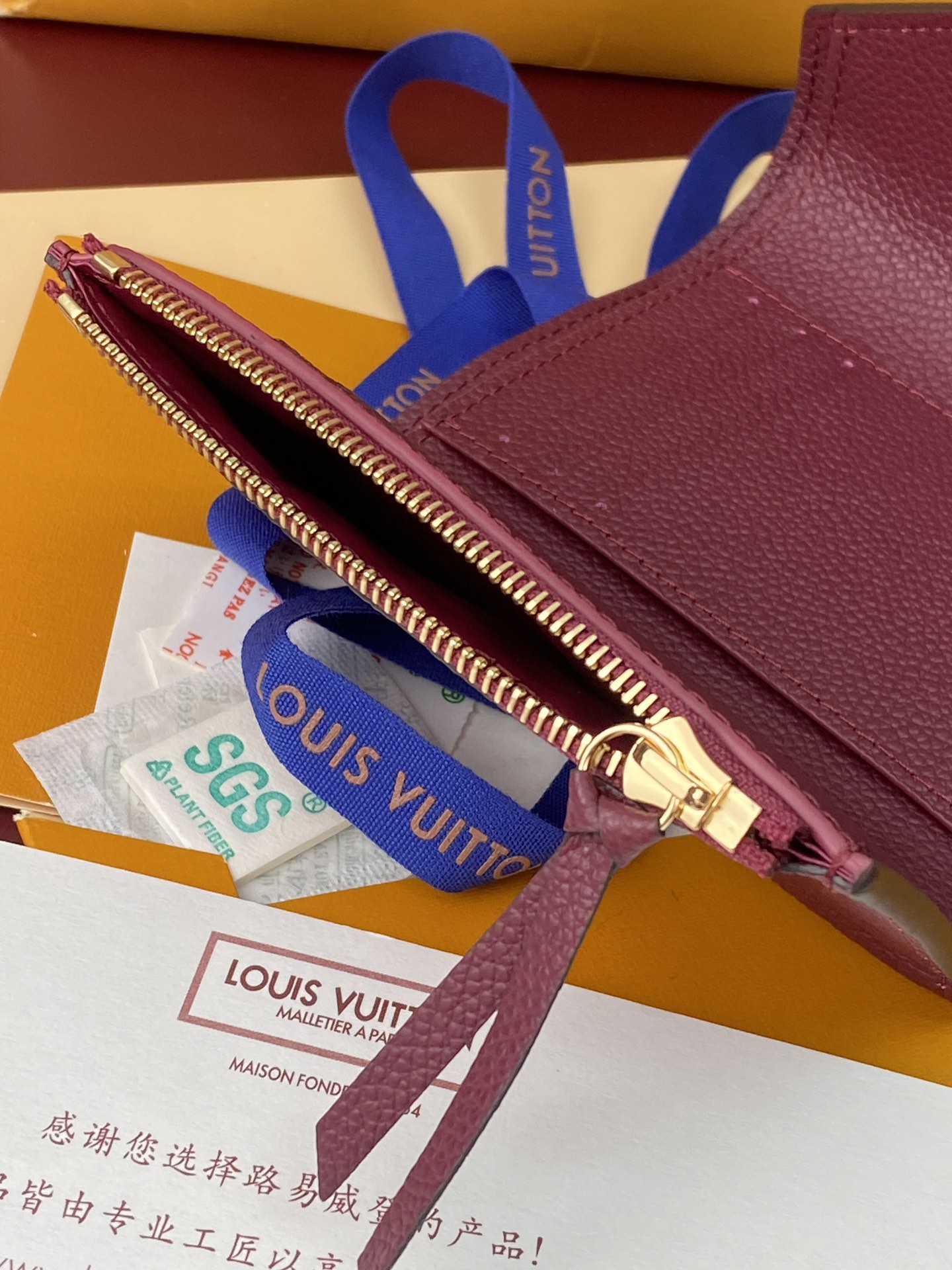 TOP Louis Vuitton LV Zoé Empreinte Wallet 12x9cm - Purple