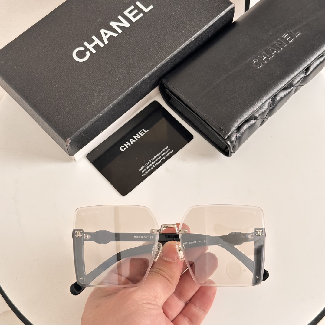 TOP CHANEL Sunglasses - 6 Colors