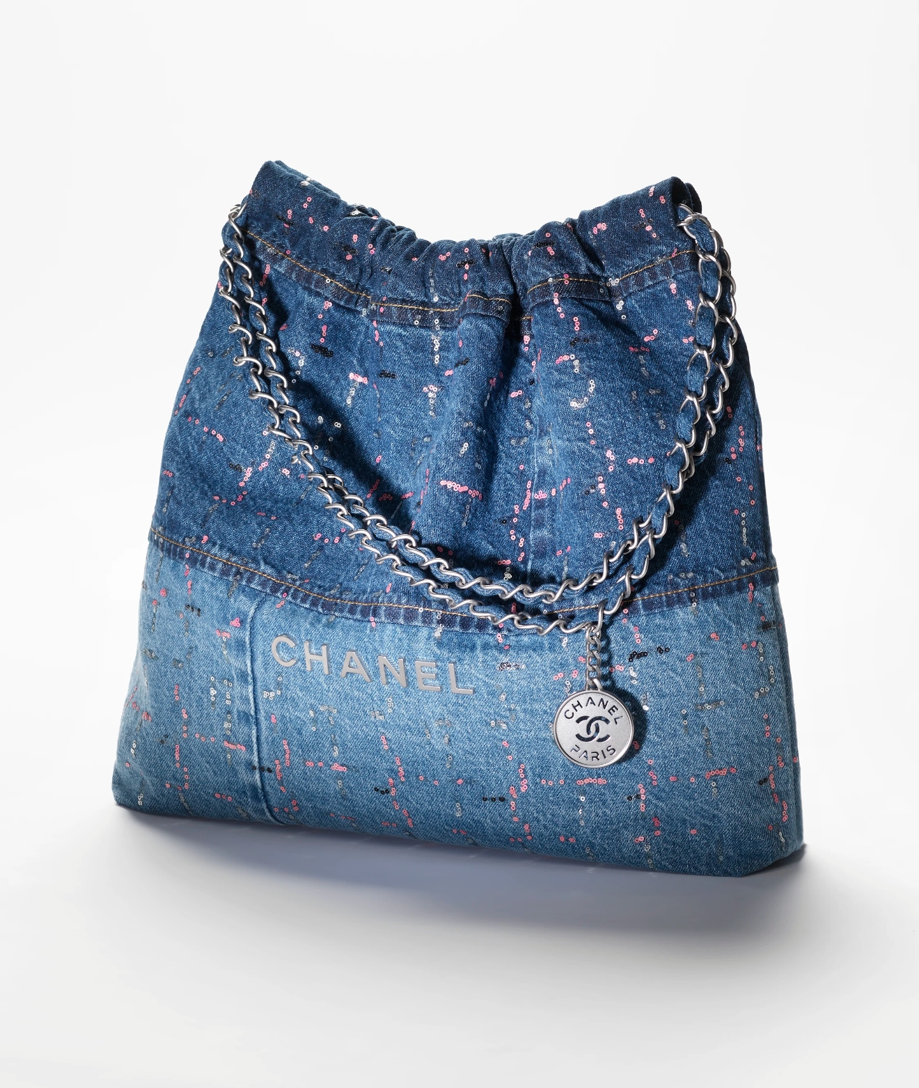CHANEL 22 HANDBAG Denim Patchwork, Glitters & Silver-Tone Metal Light Blue, Blue, Pink, White & Dark Blue