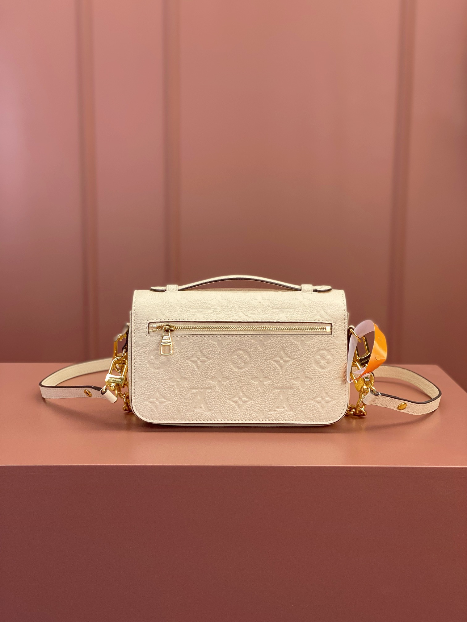 TOP Louis Vuitton LV Pochette Métis East West Handbags 21.5x13.5x6cm - White&GHW