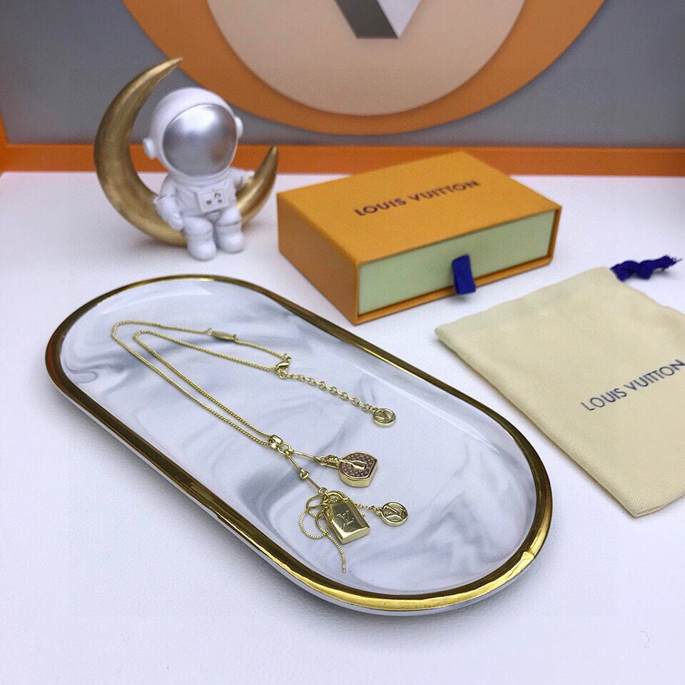 TOP Louis Vuitton LV Necklace - Gold