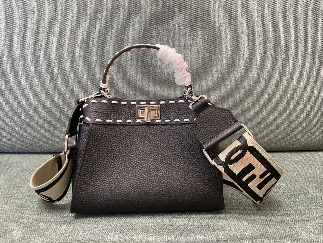 TOP FENDI Peekaboo Bag Cowhide with snakeskin wristlet Small 23x7x20cm with Handmade Outer Seams - Black