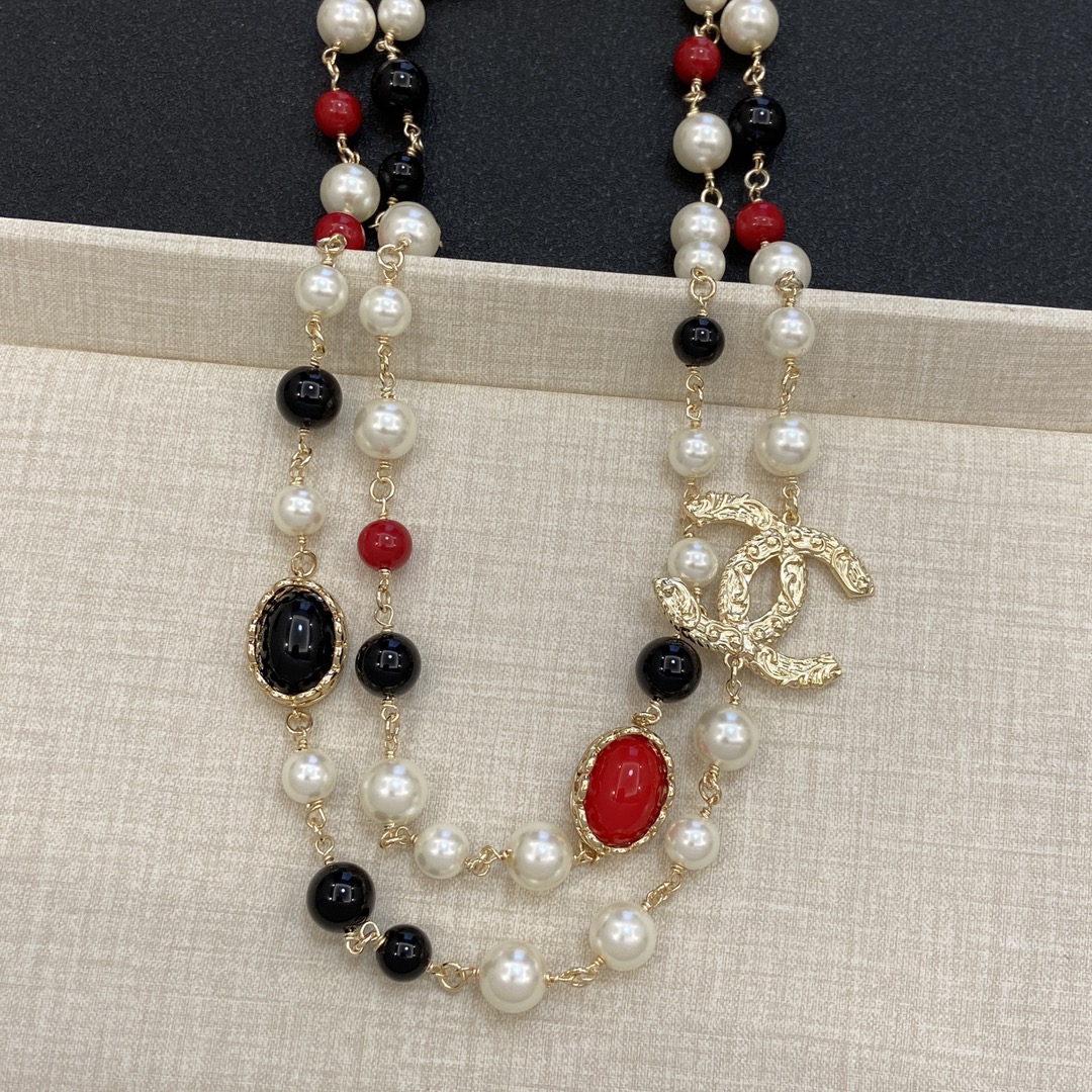 TOP CHANEL Pearl Necklace - Gold