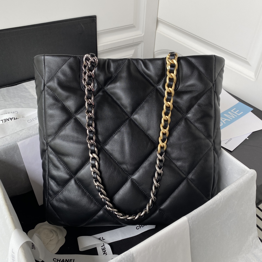 TOP CHANEL Hobo Bag Sheepskin 37*30*10cm - Black