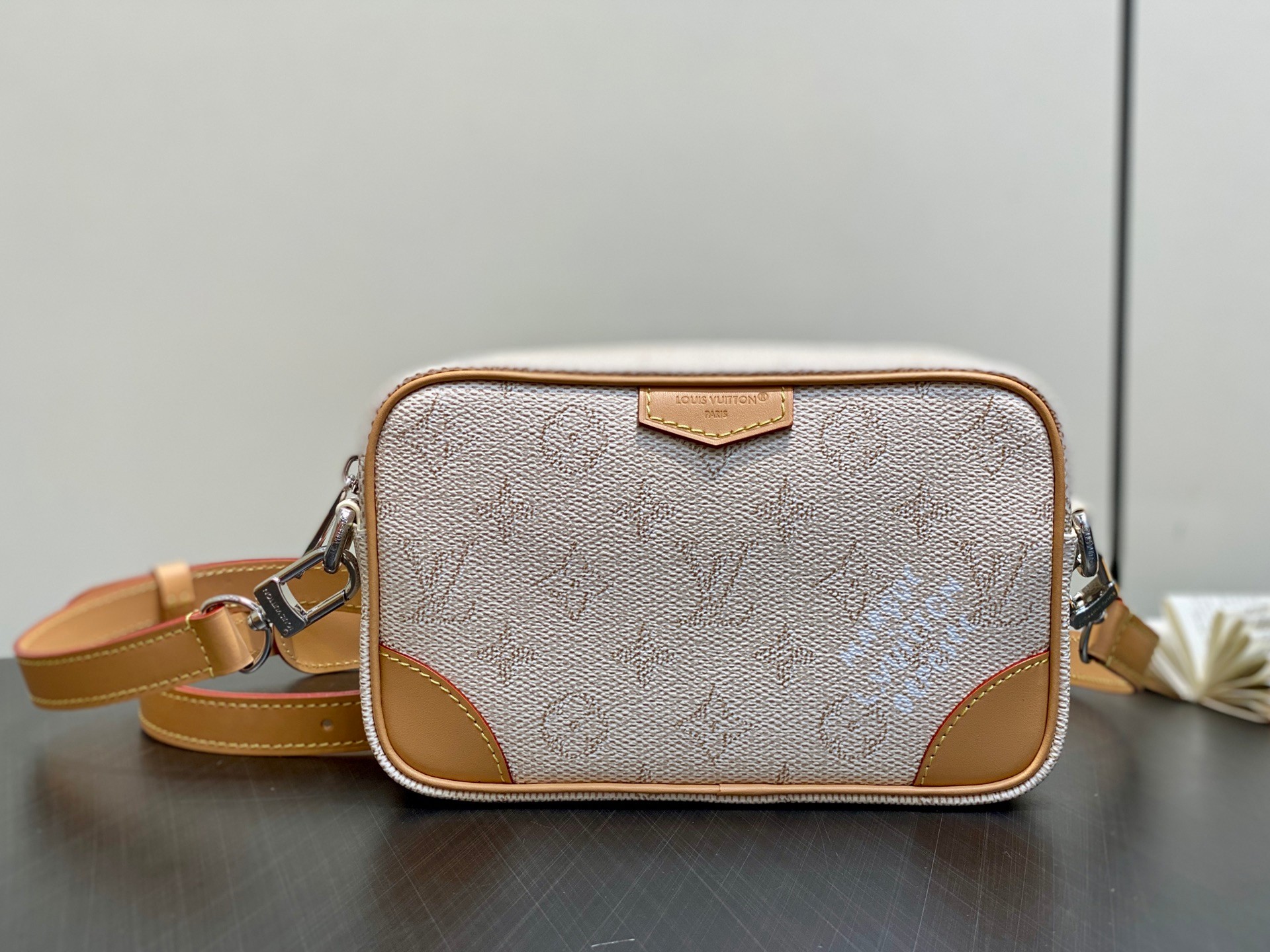 TOP Louis Vuitton LV Monogram Trocadéro Bag 13 x 6.5 x 20 cm - 2 Color