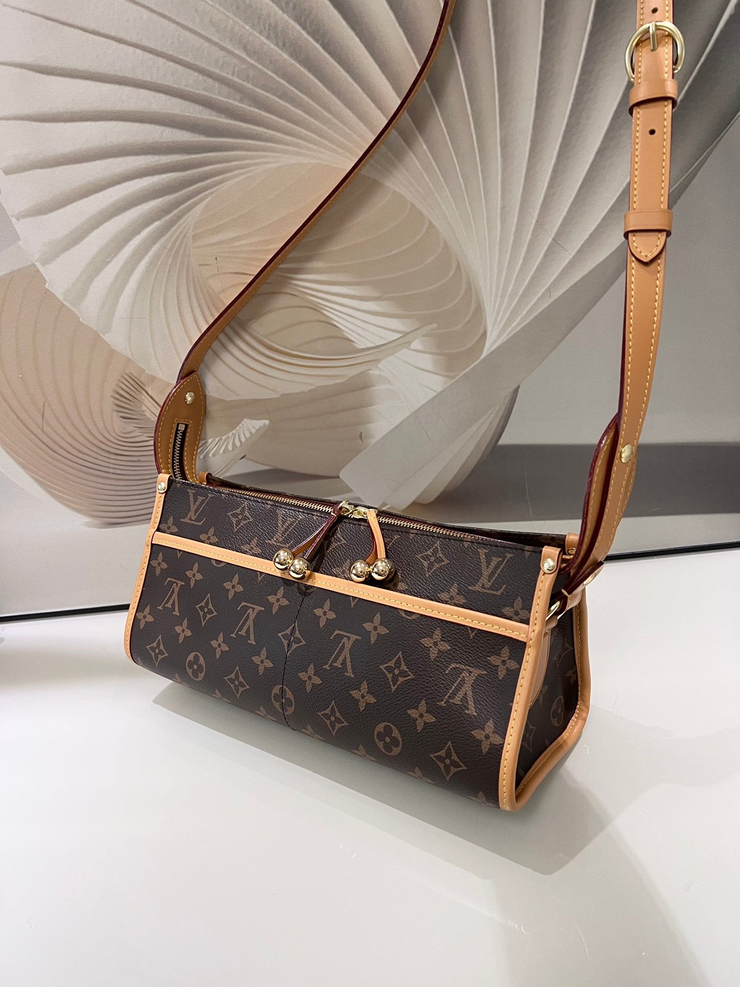 TOP Louis Vuitton LV L*V Monogram Popincourt Bag 30x14x12cm-Brown