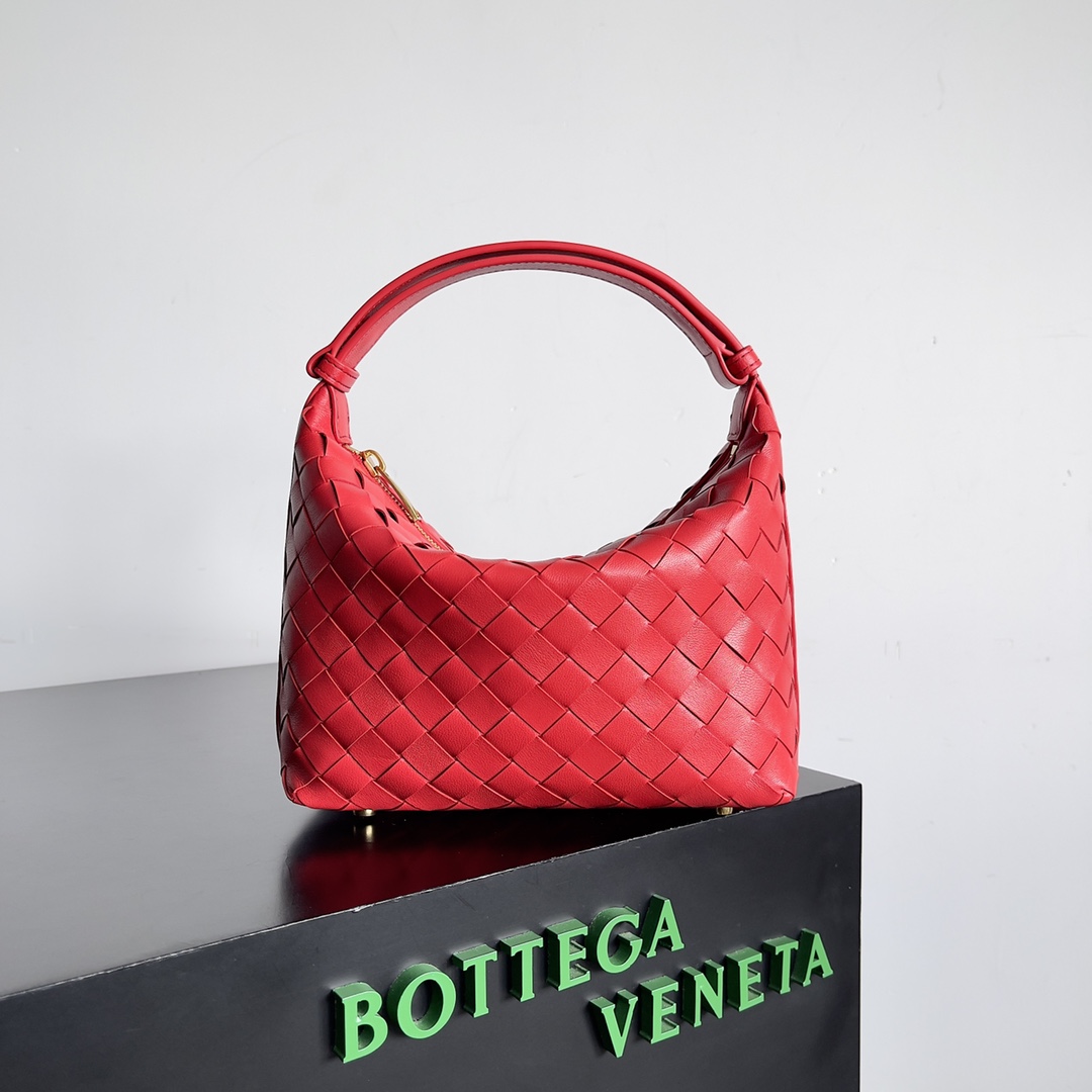 TOP Bottega Veneta BV Nappa Bags - Red