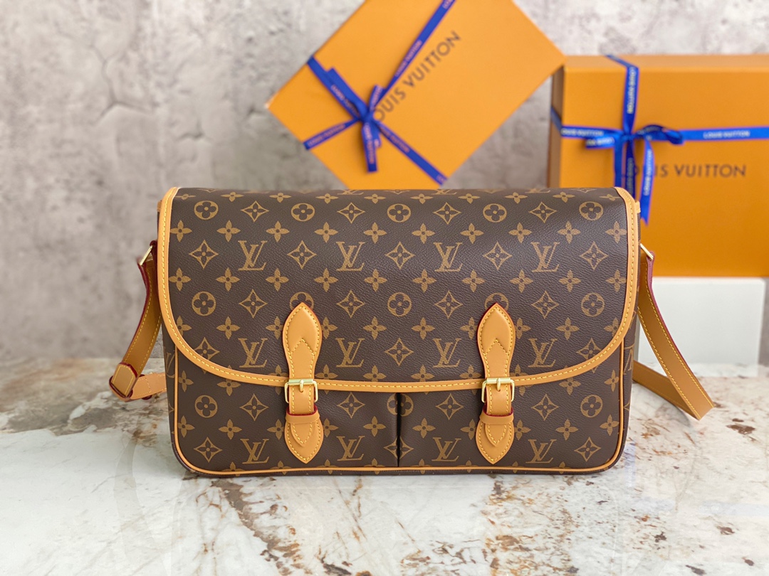 TOP Louis Vuitton LV Boulogne Bag 37*23*12.5cm - Brown