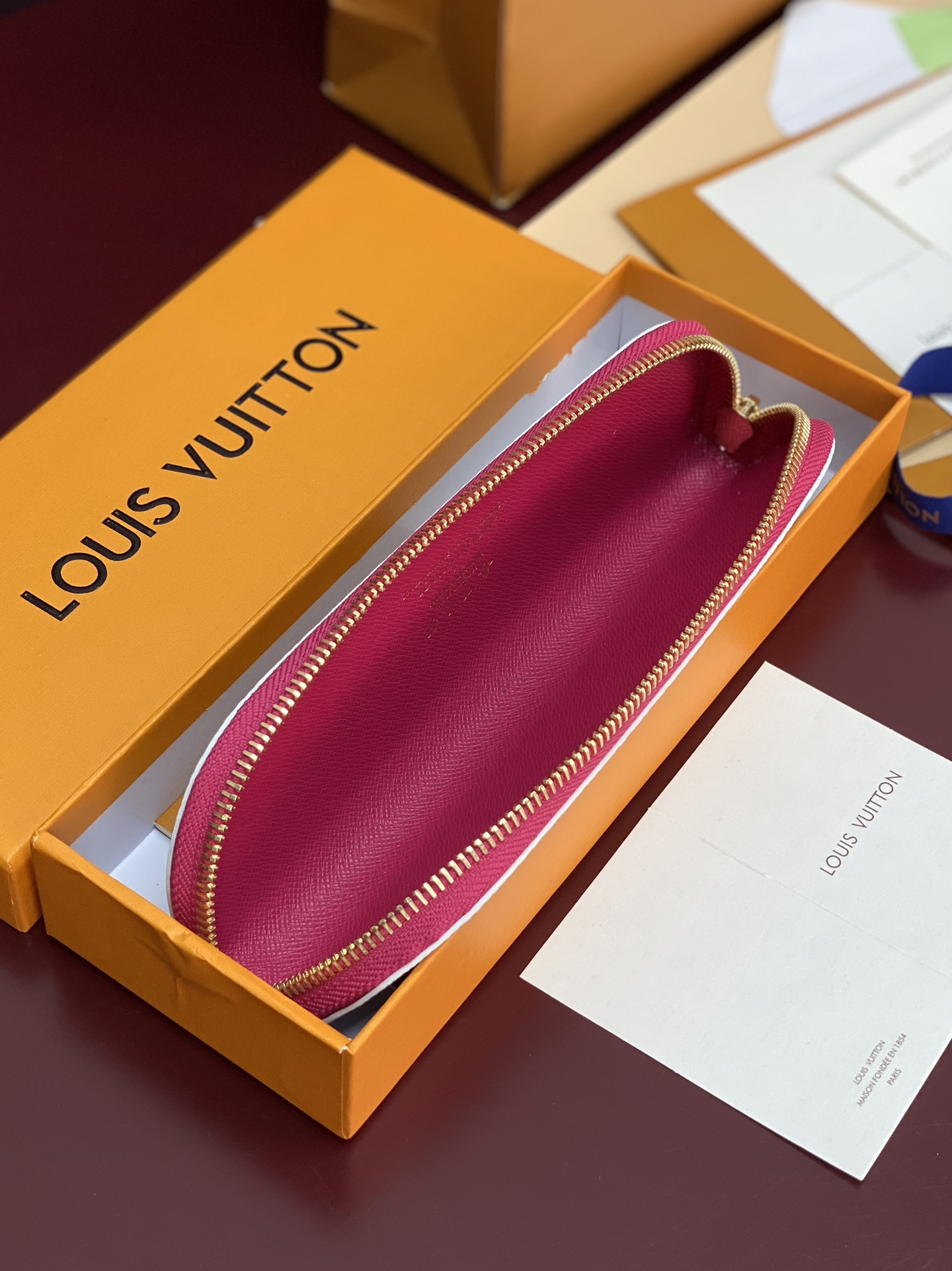 TOP Louis Vuitton LV x TM POCHETTE Charlotte Pencil Case 20x7x2cm - White