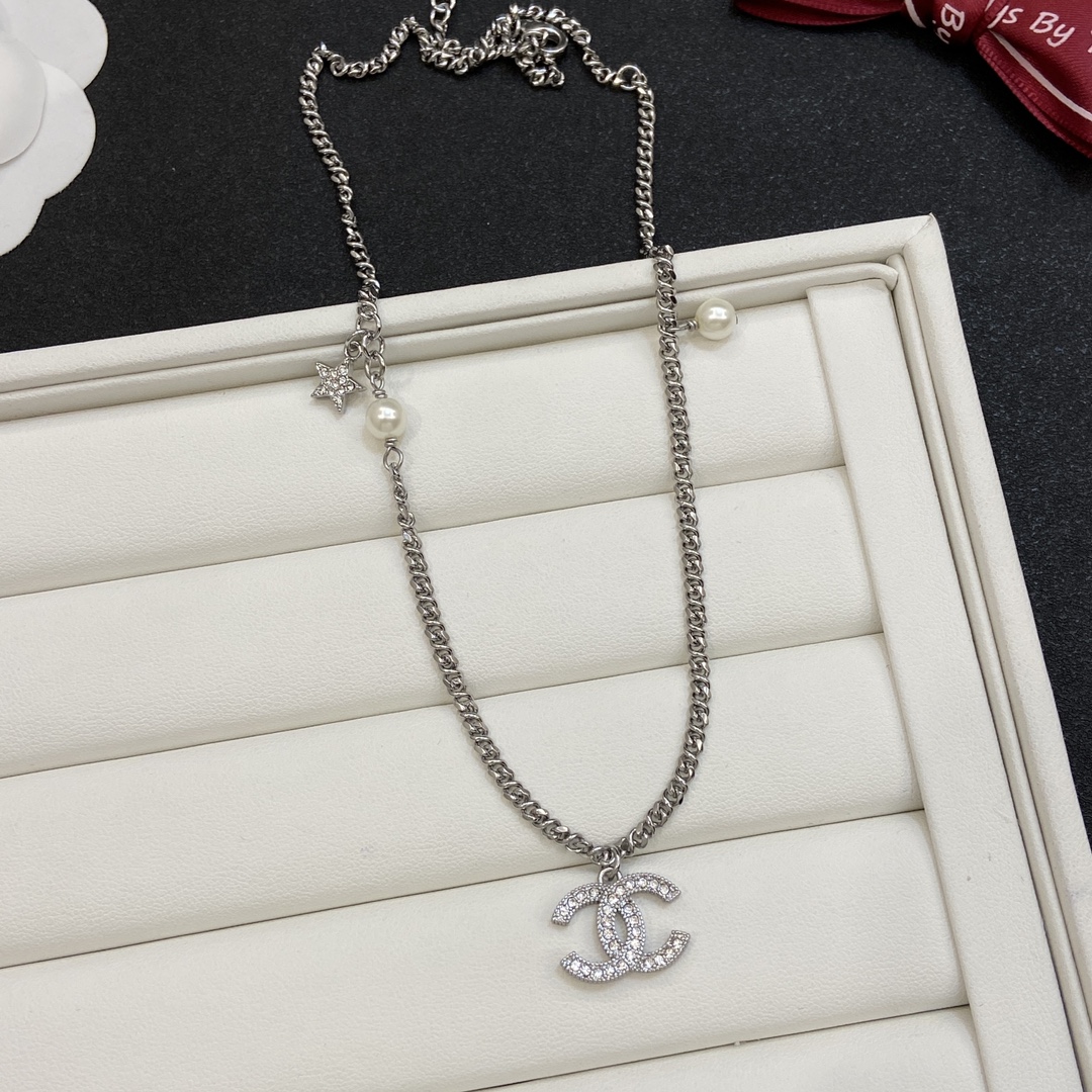 TOP CHANEL Necklaces-2 Colors