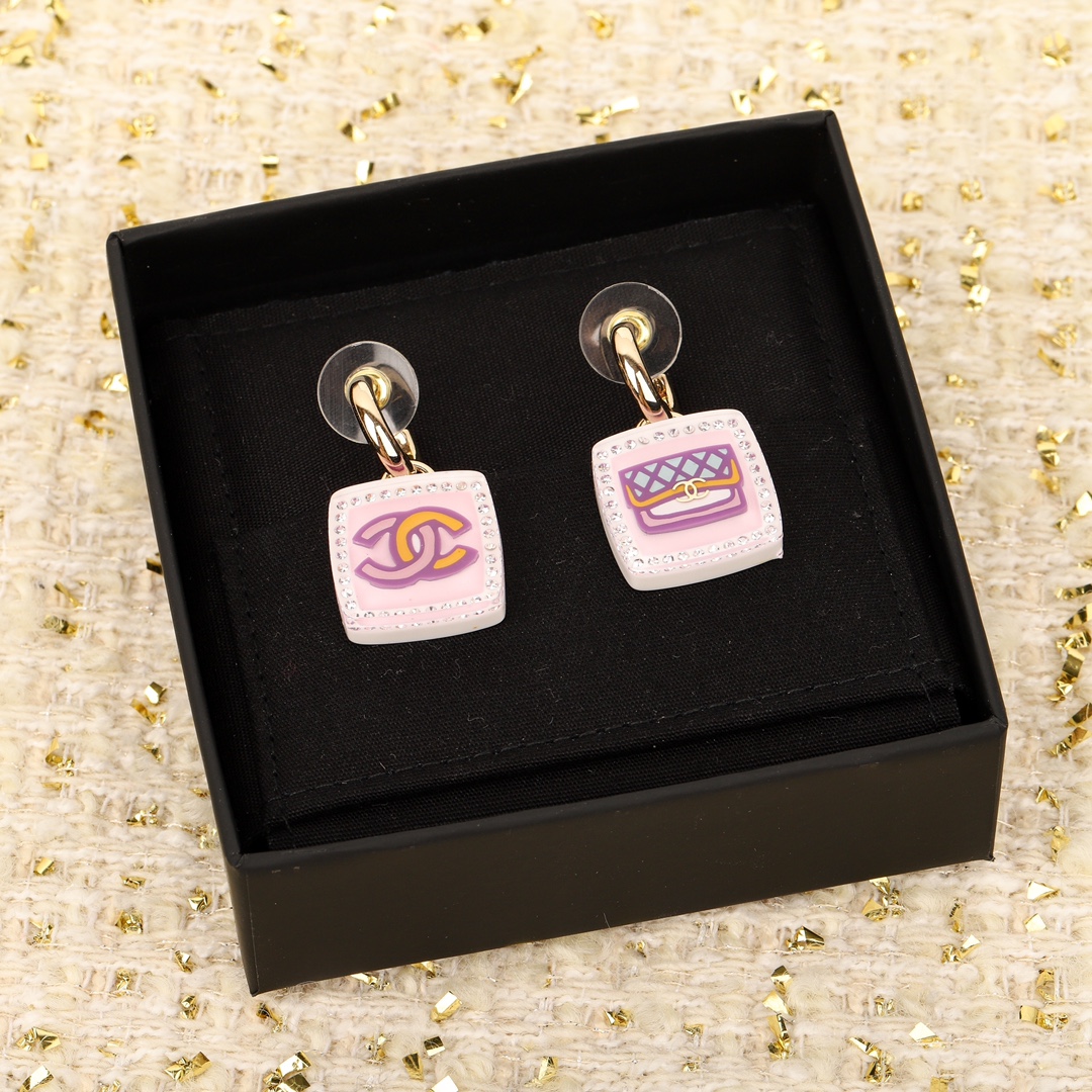 TOP CHANEL Earrings-Pink