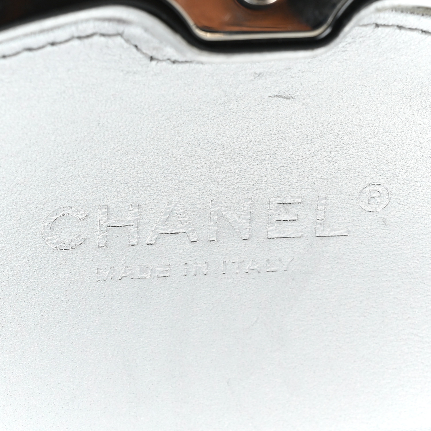 TOP CHANEL Resin Crystal Chain Fringe CC Oval Minaudière 19.5×15×5cm  - Black