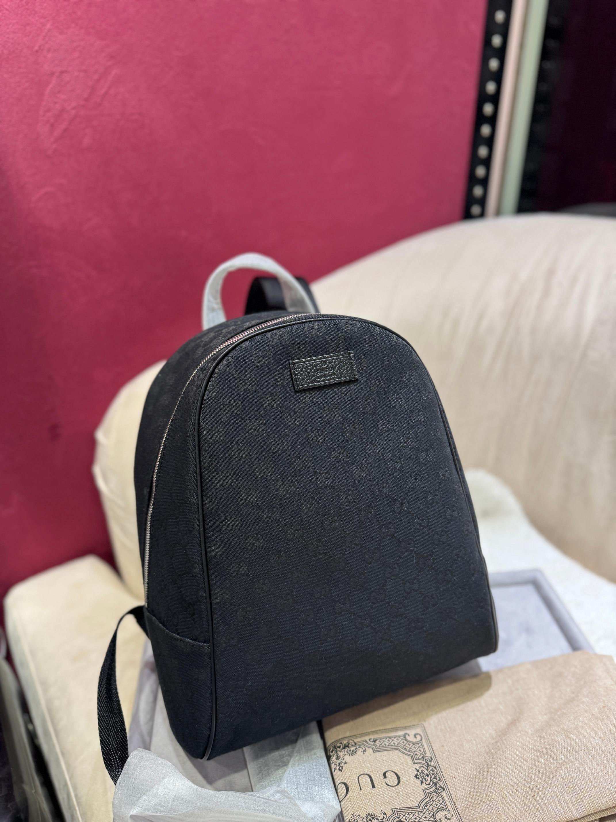 TOP GUCCI Backpack 30 x 37 x 14 cm - Black