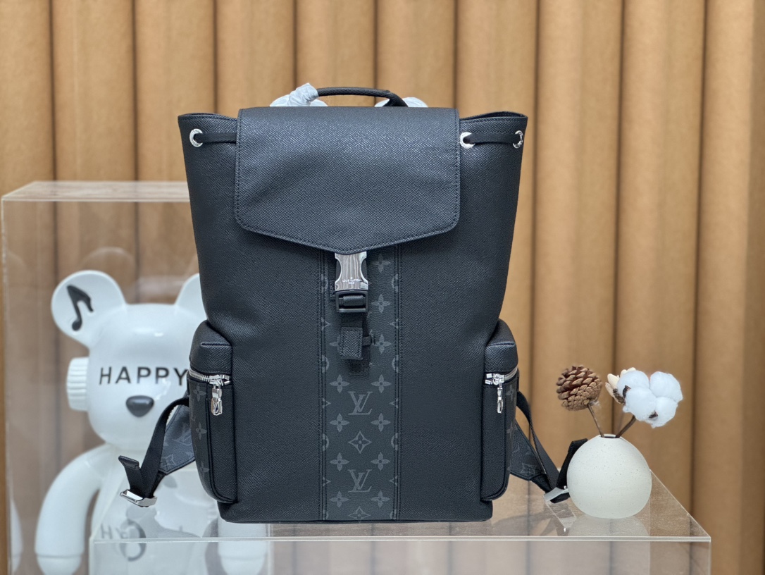 TOP Louis Vuitton LV Taïgarama Outdoor Backpack Taïga Leather Monogram Eclipse Canvas 37x45x19cm - Black