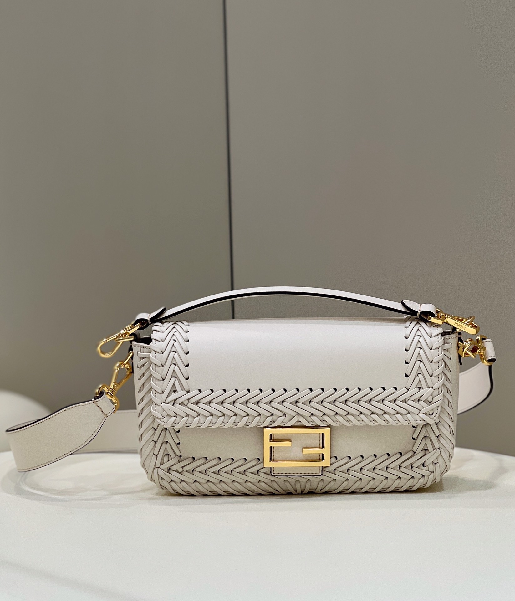 TOP FENDI Calfskin Hand Woven Baguette Bags 29×7×15cm - White - GHW