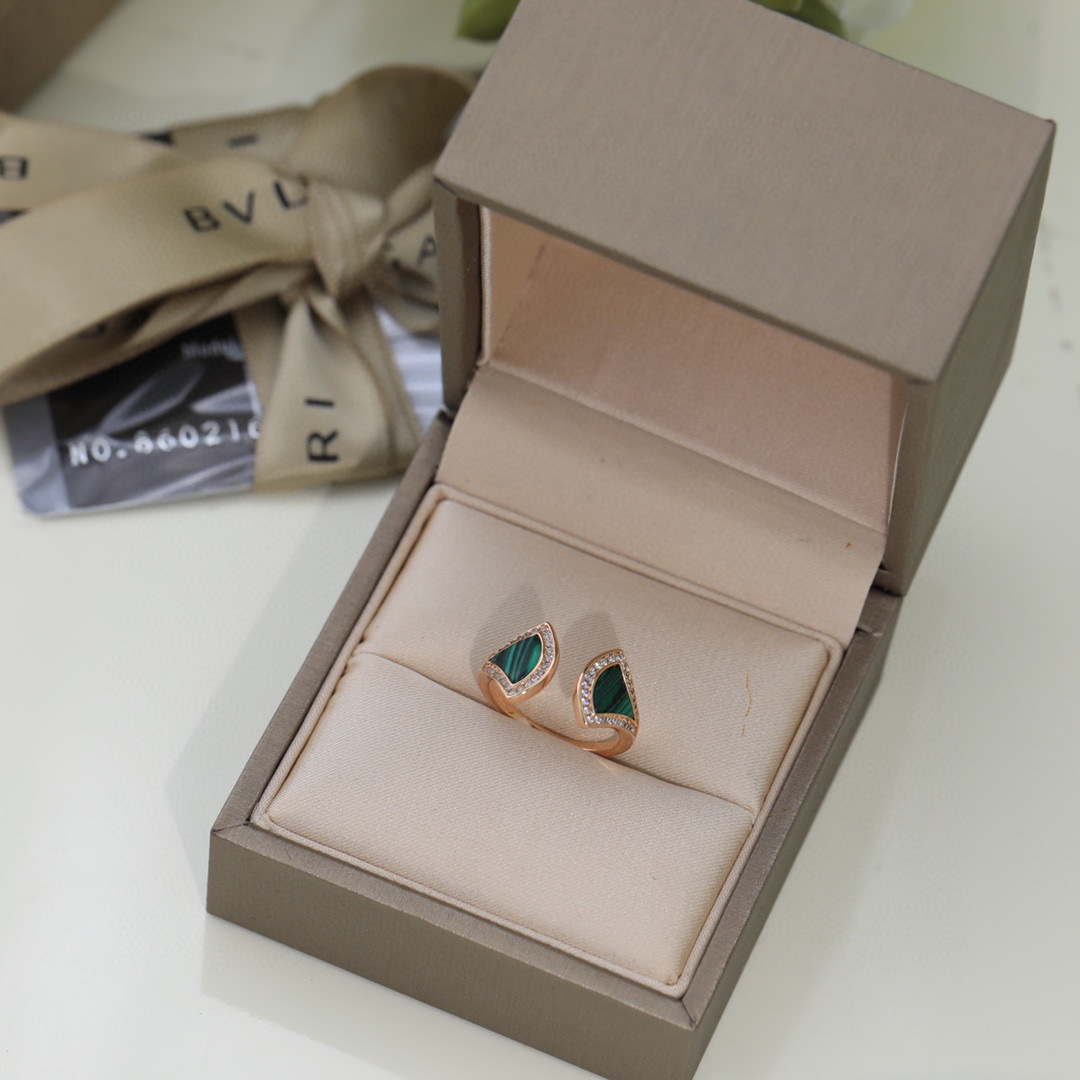 TOP BVLGARI Divas' Dream Ring - Green/White