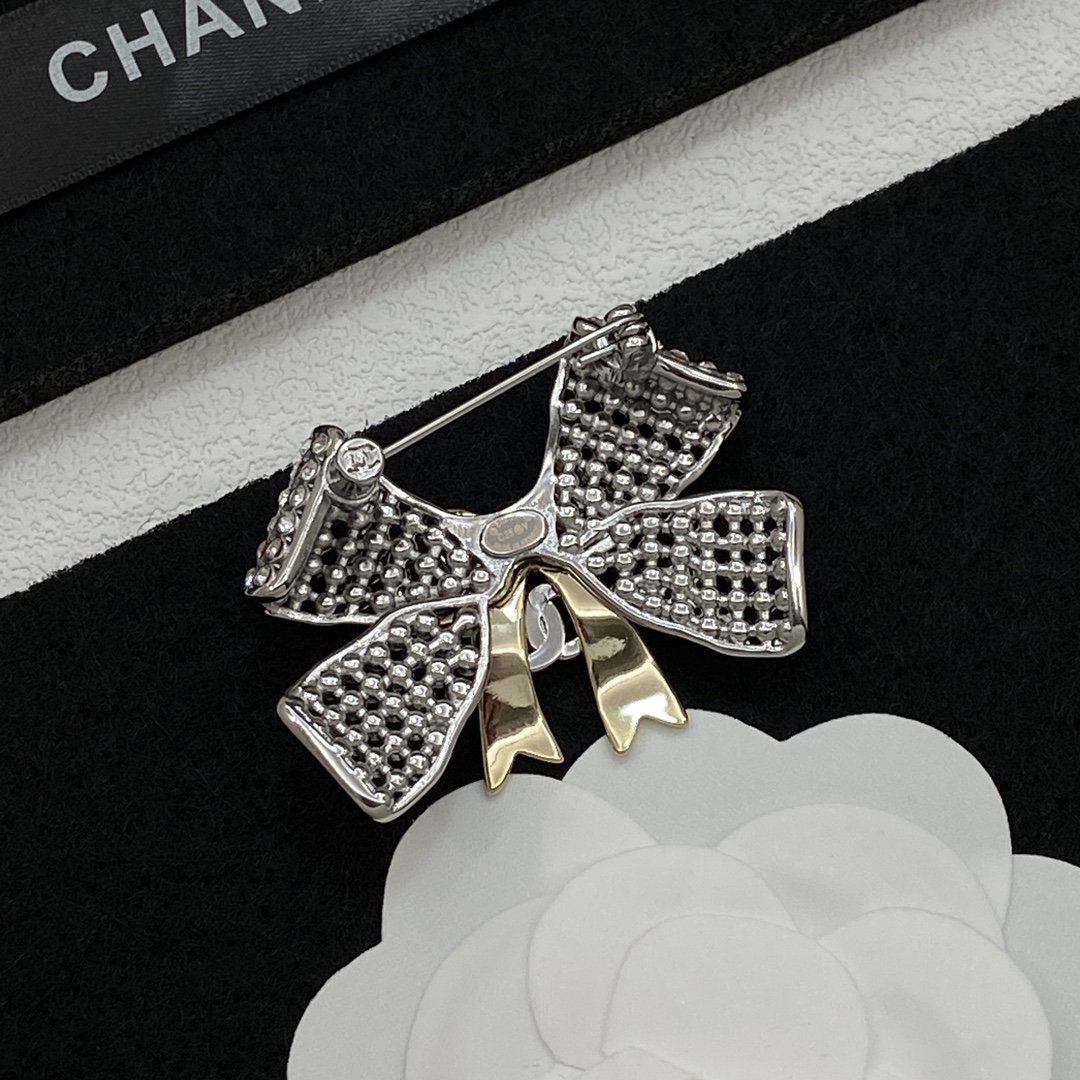 TOP CHANEL Bow Brooch - Gold