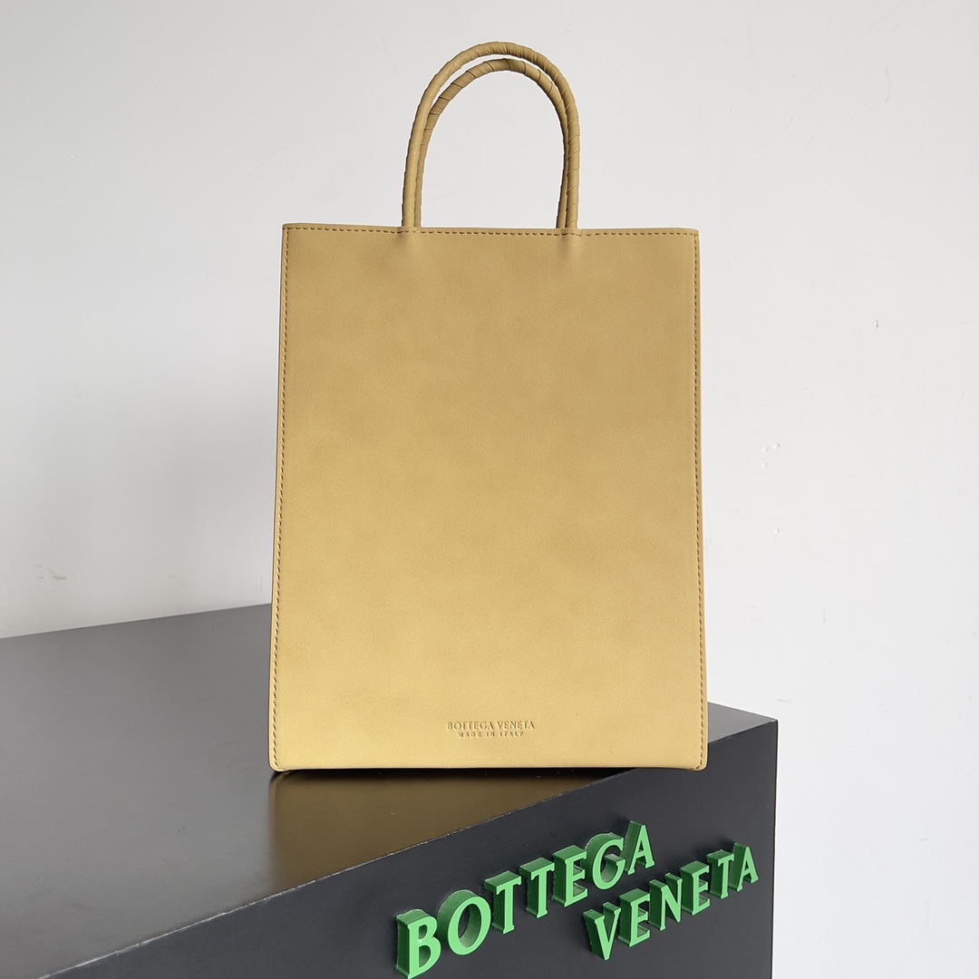 TOP Bottega Veneta BV Kraft Paper Bag